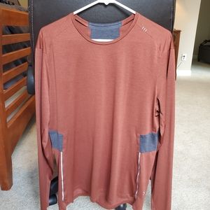 Lululemon Large Athletic Longsleeve T-shirt